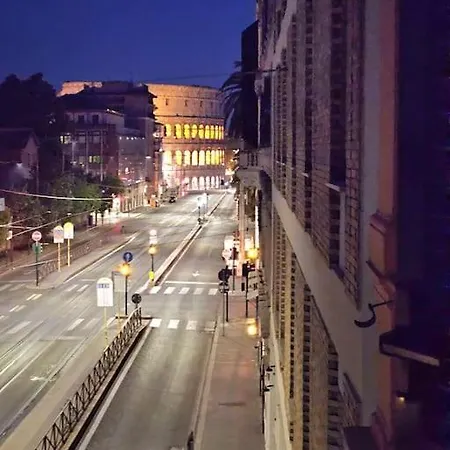 Daire Vista Colosseo Roma